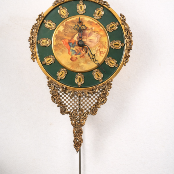 Horloge Murale Ancienne Rococo avec Pendule | Rare.ma