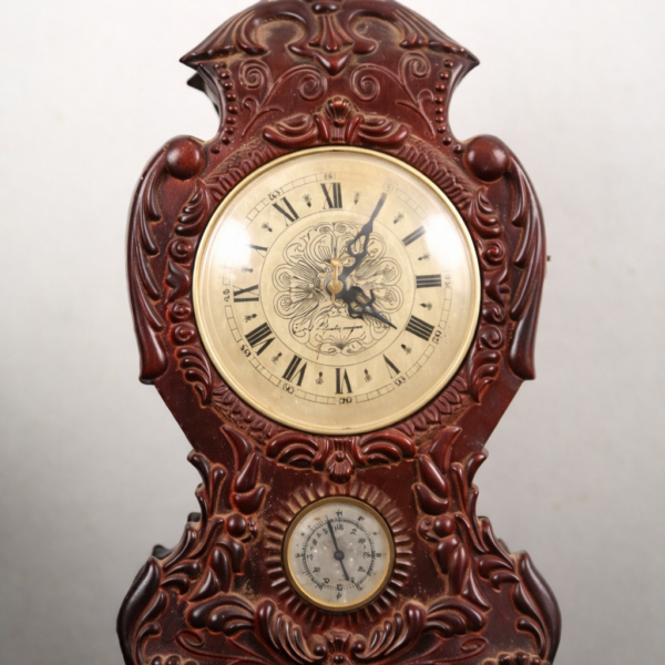 Pendule de Cheminée en Bois Rococo Ancienne | Rare.ma