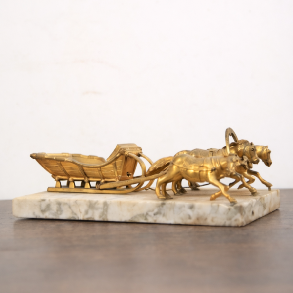 Sculpture Attelage de Chevaux en Bronze sur Marbre  Style Classique Français